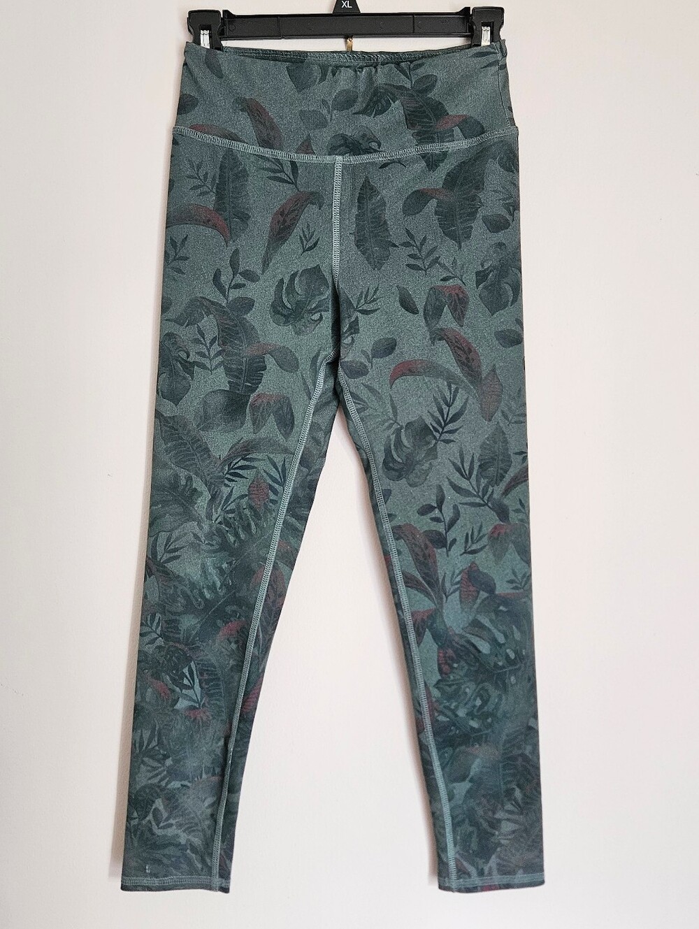 5/$30 EUC Evolution & Creation Jungle Floral Leggings, Women's Size Small